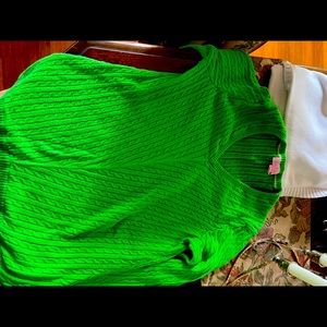 Classic size large cableknit Lilly Pulitzer sweater 🌴